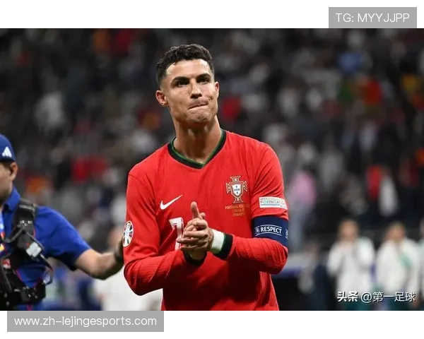 美国足球球星威亚斯个人简介及其在国际赛场的突出表现